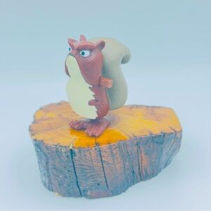 Open Season Skipping McSquizzy Squirrel Wind-up Toy Burger King